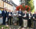 Bild: bey
Bürgermeister Rainer Rewitzer (links) und Zweite Bürgermeisterin Andrea Lang verabschieden die langjährigen Stadtratsmitglieder Max Müllhofer (36 Jahre), Christine Neuber (30 Jahre), Herbert Stahl (24 Jahre), Ludwig Putzer (18 Jahre), Claudia Poxleitner (13 Jahre), Peter Trstan (fünf Jahre, von links).