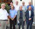 Bild: Johann Fischer/exb
Das Bild zeigt die Führung der Akademie Ostbayern-Böhmen mit (von links) Hans Fischer, Hans Herl, Vorsitzendem Josef Schönhammer, Peter Deml, Jonas Keilhammer, Professor Wolfgang Otto und Alois Wild. Zweite Bürgermeisterin Margit Reichl (hinten, links) gratulierte zur Wahl.