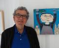 Bild: bl
Das Bild von Irene Fastner (rechts) ist ein Porträt des Pertolzhofener Kunstvereinsvorsitzendem Heiko Herrmann (links) und erinnert an ein Künstlertreffen, bei dem ein Waller auf den Tisch kommen sollte.