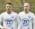 Archivbild: Ziegler
Der Auerbacher Spielertrainer Michael Keil (rechts) mit seinem Torjäger Matthias Förster.