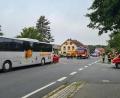 Bild: rw
Aus bislang unbekannten Gründen fuhr eine 29-Jährige am Montagmorgen gegen 6.30 Uhr mit ihrem BMW auf einen stehenden Linienbus auf.
