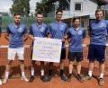 Bild: ü
Diese Mannschaft machte beim letzten Saisonspiel in Altenstadt den Aufstieg in die Bezirksliga 1 perfekt. Von links: Sebastian Gläser, Sven Münster, Pilipp Münster, Erik Korcey, Maximilian Strauß und Julian Götz. Nicht auf dem Bild sind die Gebrüder Florian und Dominik Sandner, die an diesem Tag verhindert waren.