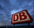 Symbolbild: Oliver Berg/dpa
Das Logo der Deutschen Bahn.