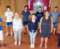 Bild: hai
Neue junge Gesichter im Falken-Vorstand. Zusammen mit der Vorsitzenden Sandra Redel (Dritte von links) und Stellvertreterin Kimberly Bading (Mitte) leiten künftig (von links) Claudia Fischer, Timo Busch, Steffi Aleksa, Lukas Giestl, Markus und Manfred Gillich sowie Manfred Dorsch die Geschicke der Falken.