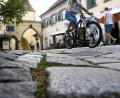 Bild: Gabi Schönberger
Weiden will das Thema Barrierefreiheit in der Innenstadt angehen. Die Stadt liefert damit einen von vier Gründen, warum sie aus einem bayerischen Sonderfonds fast zwei Millionen Euro Förderung erhält.