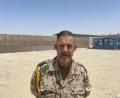 Bild: Bundeswehr
Oberstabsfeldwebel Matthias L. vom Logistikbataillon 472 in Kümmersbruck (Kreis Amberg Sulzbach) steht Anfang Juni im deutschen Feldlager "Camp Marmal" in Masar-i-Sharif. Er ist Kompaniefeldwebel des Logistikbataillons.