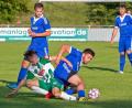 Bild: Guenter Uschold
Die Spieler des SV Schwarzhofen (blaue Trikots) hielten die Partie gegen den SV Schalding-Heining lange Zeit offen, um dann doch den Kürzeren zu ziehen.