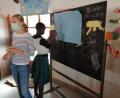 Bild: Sara Burgfeld/exb
Sara Burgfeld im Unterricht in Gambia. Es ging um gesunde Ernährung.