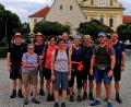 Bild: Sebastian Birzer
Dankbar und glücklich ist die Pilgergruppe aus Amberg und Umgebung an der Gnadenkapelle in Altötting angekommen, wo sie einen Dankgottesdienst feierte. Alle Teilnehmer sind zweifach geimpft.