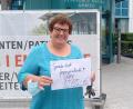 Bild: ads
Karin Borchers vom Kinderpalliativteam Ostbayern am Klinikum St. Marien freute sich über die Spende der Kommunionkinder aus Schnaittenbach und Kemnath am Buchberg.
