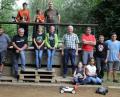 Bild: njn
Bürgermeister Johannes Reger (Vierter von rechts) mit den teilnehmenden Kindern sowie dem Team des RC-Modellbauclubs Steinwald.