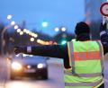Symbolbild: Bernd Wüstneck/dpa
Die Polizei musste nach einer Kontrolle eine Strafanzeige wegen unerlaubter Einreise um Widerstand gegen Vollstreckungsbeamte und Beleidigung erweitern.
