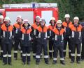 Bild: u
Eine Gruppe der Feuerwehr Steiningloh-Urspring absolviert die Leistungsabzeichen (von links): Kreisbrandmeister Marco Weiß, Silvia Eierer, Schiedsrichter Christoph Erras, Heike Stein, Quirin Stauber, Tobias Lobenhofer, Antonia Stauber, Matthias Fischer, Martin Amann, Marie Giehrl, Peter Pfab, Zweiter Kommandant Josef Giehrl, Kommandant Ludwig Fischer und Kreisbrandinspektor Martin Schmidt.