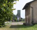 Bild: phs
Dieses Gelände zwischen der alten Güterhalle und dem Raiffeisen-Silo in der Bahnhofstraße in Weiherhammer hat die Firma Schrott Nasz gekauft. Anwohner sind misstrauisch. Sie fürchten bald Lärm und Dreck durch Verladearbeiten.