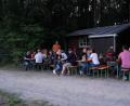 Bild: kaz
Die Kolpingsfamilie Kemnath lud zum Grillabend auf der Kolpinghütte ein.