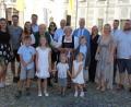 Bild: kro
Marianne und Kurt Heinzl (Mitte) feierten jetzt im Kreise der Familie ihre Eiserne Hochzeit. Es gratulierte auch Waldsassens Dritter Bürgermeister Markus Scharnagl (rechts).