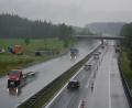 Archivbild: jr
Die Arbeiten für die Erneuerungsmaßnahmen auf der Autobahn A93 im Bereich Pechbrunn laufen seit Anfang Juni.
