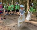 Bild: cro
Mit großer Begeisterung haben sich die Kinder beim Ferienprogramm an der JU-Olympiade der Jungen Union unter Leitung von Pius Stahl beteiligt.
Zur Abkühlung und zur Belohnung nach den anstrengenden Wettkämpfen gab es ein großes Eis vom Kiosk am Gaisweiher.