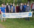 Bild: Josef Schieder/exb
Die LBV-Naturschutzgruppe heben aus der Taufe (von links): Simone Schaller, Verena Bauer, Sibylle Kick, David Steeger, Hans Heinrich, Volker Spies, Astrid Bauer, Ingolf Miny, Michael Schwabl, Nicole Merbald, Gerhard Reichl, Wolfgang Winter, Gabi Lingl sowie Philipp Glaab mit Sohn.