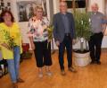 Bild: bö
DIe KAB Rieden ehrt treue Mitglieder. und verabschiedetet ihren Präses (von links): Birgit Bauer, Rosemarie Hofmann, Bürgermeister Erwin Geitner, der scheidende Pfarrer Gottfried Schubach, Marga Kraus, Hildegard Scherer, Anna Weinfurtner und Johann Szegda.