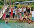 Bild: bsc
Der Förderkreis Freibad bot ein unterhaltsames Ferienprogramm. Die beiden Vorsitzenden Lisa Rauh (vorne rechts) und Patricia Henze (hinten links) organisierten mit Helferinnen einen unvergesslichen Nachmittag für die Kinder.