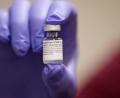 Symbolbild: Mike Morones/dpa
Der Corona-Impfstoff von Pfizer und Biontech ist in den USA nun vollständig zugelassen.