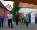 Bild: jr
Neuwahlen standen bei den Freien Wählern Konnersreuth an. Im Bild (von links) Richard Schiedeck, Stefan Siller, Bundestagskandidat Tobias Groß, Reinhard Ernstberger, Christina Fellner, Gerhard Haberkorn, Lorenz Haberkorn, Florian Schaumberger, Siegfried Schiml, Vorsitzender Max Bindl, Maximilian Haberkorn, Wolfgang Weiß und Reinhard Wurm.