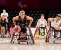 Bild: Stephanie Wunderl
Svenja Mayer (links) im zweiten Spiel bei den Paralympics in Tokio. Gegen Großbritannien gewann die deutsche Rollstuhlbasketballmannschaft mit 53:35.