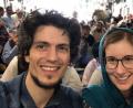 Bild: Benjamin Taubmann/exb
Benjamin Taubmann (34) und seine vier Jahre jüngere Frau Lisa Dienstagnachmittag deutscher Zeit im Rettungsflieger raus aus Kabul. Stunden später ist das Paar sicher in der usbekischen Hauptstadt Taschkent gelandet. Froh und glücklich sind auch Benjamin Taubmanns Eltern Marianne und Georg aus Sulzbach-Rosenberg.