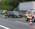 Bild: dob
Mehrere beschädigte Leitplankenfelder und ein demoliertes Fahrzeug waren die Bilanz eines Unfalls am Donnerstagabend auf der Autobahn A 6 bei Kaltenbaum.