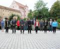 Bild: Christine Hollederer
13 Kollegen verabschiedete Landrat Richard Reisinger (Achter von links), der Leiter des Personalamts, Josef Kotz (Sechster von links) und Personalratsvorsitzender Erich Findl (Zehnter von links) in den Ruhestand.