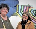 Bild: ubb
Susi Bittner und Ina Röttger (von links) sind zwei Frauen, die in ihrem Glauben an Gott und Jesus gefestigt sind. Gleichzeitig stehen sie aber auch dazu, in der Glaubensbewegung "Go Church" eine neue Heimat gefunden zu haben, die ihren Glaubensvorstellungen entspricht. Sie wollen die "Go Church" in der Oberpfalz weiter verbreiten.