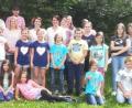 Bild: twg
Die Kommunionkinder und ihre Eltern beim Ausflug mit Pfarrer Josef Waleszczuk (vorne, Zweiter von links) und Pfarrer Paul Ezenwa (hinten stehend, Fünfter von rechts).