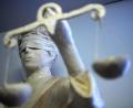 Symbolbild: Peter Steffen
Die Statue Justitia ist im Amtsgericht Hannover zu sehen.