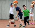 Bild: Gabi Schönberger
Die Nachwuchsbasketballer haben Spaß beim Training.