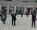 Bild: bph
Mit einem Ständchen auf dem Dorfplatz in Johannisthal gratulierte die Jugendblaskapelle Nabburg ihrem Ehrenmitglied Direktor Pfarrer Manfred Strigl zum "runden" Geburtstag.