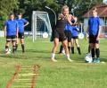 Bild: A. Schwarzmeier
Beim SV Altenstadt bei Vohenstrauß wird kräftig trainiert. Manchmal sogar unter professioneller Anleitung von Ex-Profifußballerin Julia Simic.