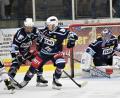 Bild: Büttner
Die Blue Devils (blaue Trikots) bezwangen am Sonntag die Hannover Indians mit 4:0.