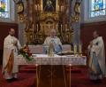 Bild: swo
Prälat Josef Kreiml (mitte) zelebrierte zusammen mit Pfarrer Martin Schöpf (links) und Pfarrvikar Christian Preitschaft (rechts) den Eröffnungsgottesdienst zur Mausbergfestwoche und hielt die Festpredigt.