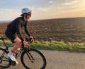 Bild: Gomez Islinger
Beschwerdefrei in die Pedalen treten: Die sportliche Karriere von Triathletin Marlene Gomez Islinger ist im Großen und Ganzen bislang ohne größere Verletzungen verlaufen..