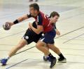 Archivbild: Hubert Ziegler
Fast zehn Jahre lang trug Jiri Smolik (am Ball) das Trikot des HC Sulzbach und prägte dabei die erfolgreichste Zeit des Vereins maßgebend mit.