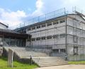 Bild: soj
Im Bauabschnitt I wurde die Schule bereits umfangreich energetisch saniert. Aktuell wird das Dach neu gedeckt.