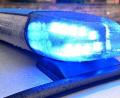 Symbolbild: Carsten Rehder
Ein Streifenwagen der Polizei steht mit eingeschaltetem Blaulicht.