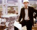 Bild: exb/Steininger Bau
Anton Steininger als junger Firmenchef ca. 1981 beim Bau einer neuen Lagerhalle auf dem Firmengelände in Neunburg v. Wald.