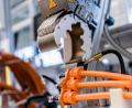Bild: Frank Huebler/Nexans autoelectric/exb
Nexans autoelectric beliefert die Autoindustrie mit Kabelsätzen. Die Halbleiterkrise macht auch dem Unternehmen mit Sitz in Floß zu schaffen.