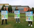 Bild: Philipp Troppmann/exb
Mit Plakaten macht die Junge Union auf den Schulbeginn und die Schüler, die nun wieder rauf den Straßen unterwegs sind, aufmerksam.