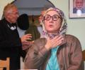 Bild: wro
Fatma ist sprachlos. Wo ist sie da nur hineingeraten? Dabei wollte sie doch nur ihren Sohn besuchen.