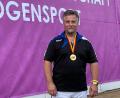 Bild: Seibold/exb
Jürgen Seibold von der SG Diana Hirschau mit der Goldmedaille.