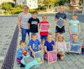 Bild: njn
Organisatorin Kathrin Götzl (hinten links) mit den teilnehmenden Kindern.
