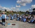 Bild: kro
Die „Grenzlandbuam“ waren am Sonntag zu einem Standkonzert in den Fischhofpark gekommen. Im Bild die Musiker unter der Leitung von Günther Freundl.